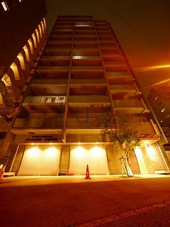 ラリーズの外観
