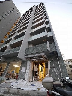 ラリーズの外観