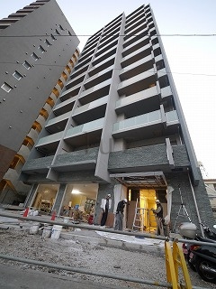 ラリーズの外観