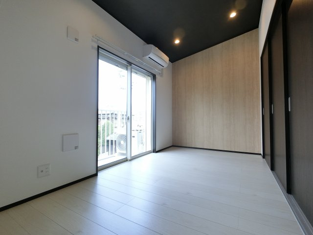 【寝室】