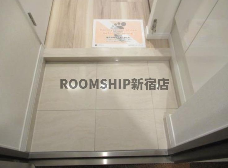リヴシティ立川ミッドの玄関