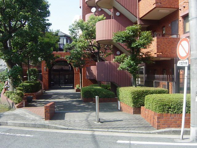 【エントランス】
