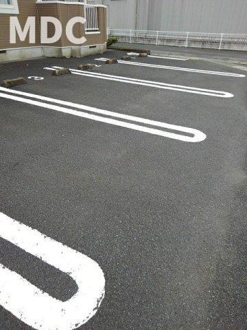 アウローラ　Ⅰの駐車場