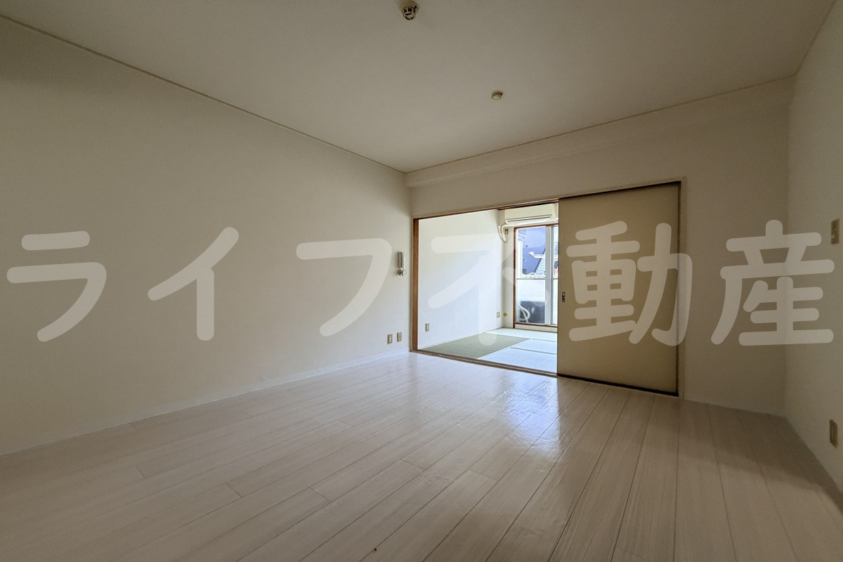 サンハイツ昭和町の居間・リビング|使いやすい居間です