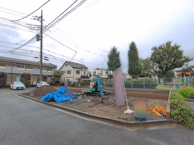 練馬区上石神井1丁目 全2棟 1号棟の外観|西武新宿線「上石神井」駅徒歩約9分の好立地
閑静な住宅街に堂々登場
