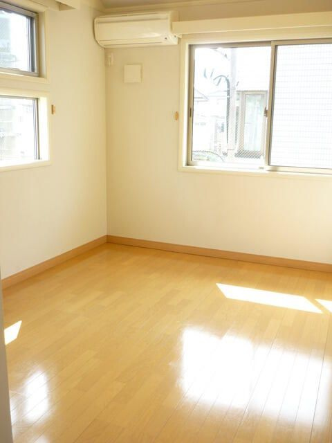 フェリーチェ神宮前の寝室