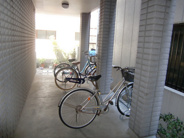 Ｋパレス千寿のその他共用部分|★屋根付自転車置場★