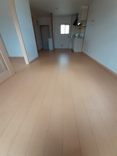 ニューシティ広川（C）の居間・リビング|使いやすい居間です