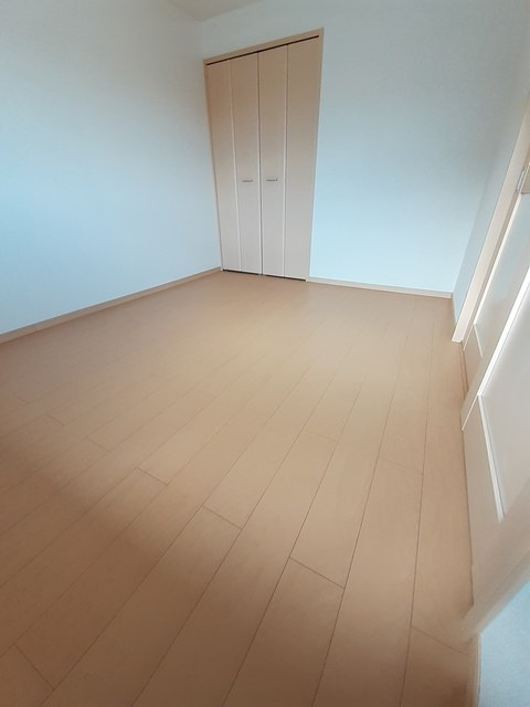 ニューシティ広川（C）の洋室|落ち着いた色調の洋室です