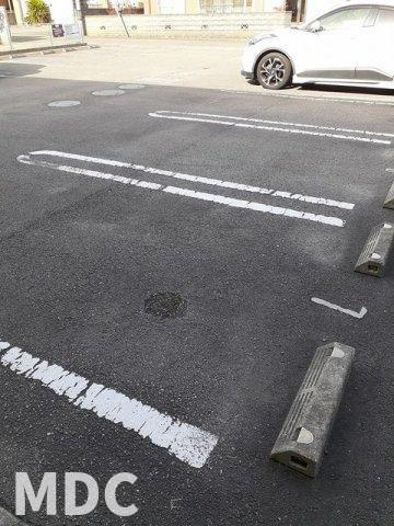 カーサ・フィオーレ　Ⅱの駐車場