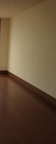 小山邸の寝室