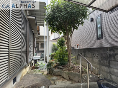【庭】 | 高砂市荒井町紙町　一戸建て | ◆お隣のお家との間隔も広々しております♪