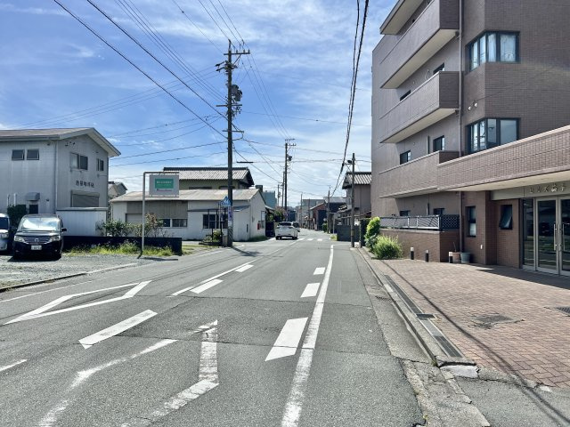 ヒルズ茄子の周辺|物件前の道路になります。