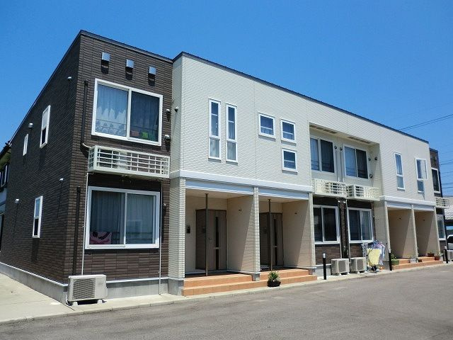 カ－サ・アバンツァ－ト　３号館の外観