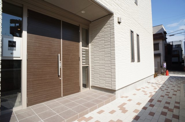 江戸川区平井１丁目の賃貸マンションのエントランス