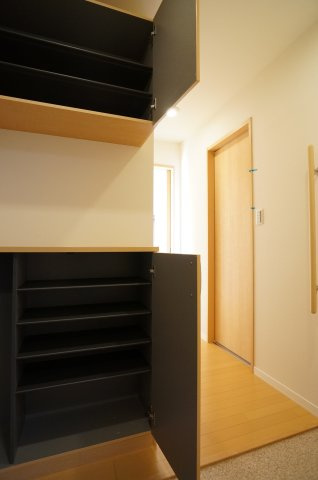 江戸川区平井１丁目の賃貸マンションの玄関