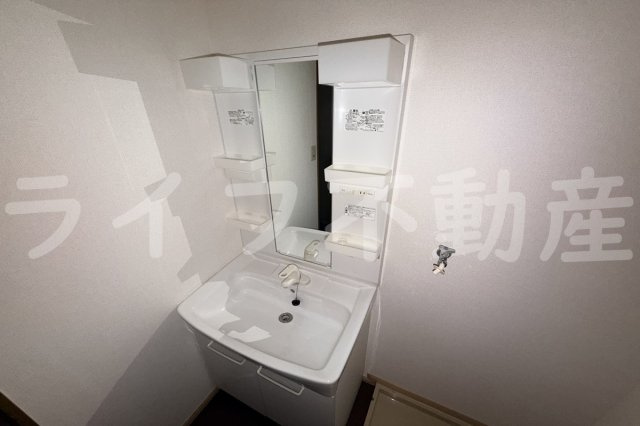 コーポニシヨシの独立洗面台