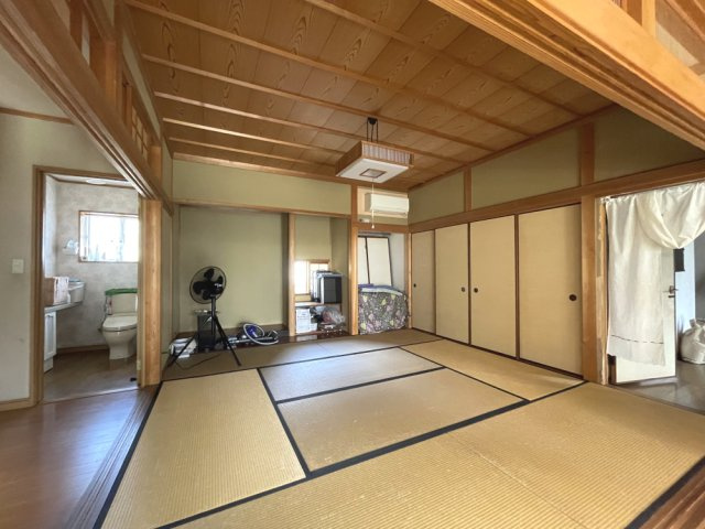 岡山市南区浦安本町平屋の和室|約10帖の広々した和室です。