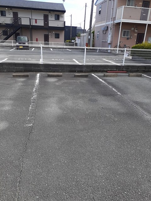 ニューシティ広川（C）の駐車場|駐車場があります