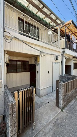 瓦宮テラスアパートの外観