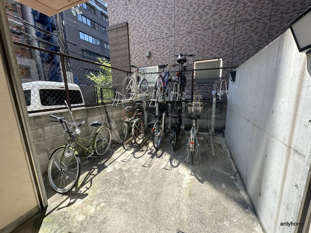 オルフェアV番館　仲介手数料無料の駐車場