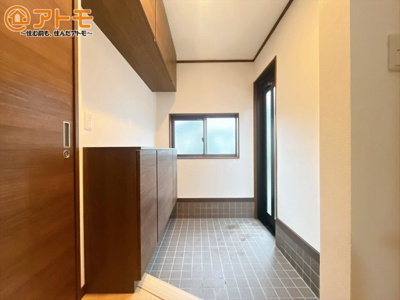 【玄関】 | 富士宮市小泉　中古戸建て　全1棟