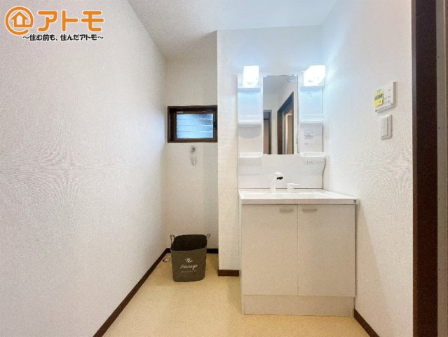 【独立洗面台】 | 富士宮市小泉　中古戸建て　全1棟