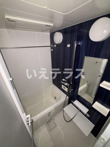 プレサンスTHE神戸の浴室