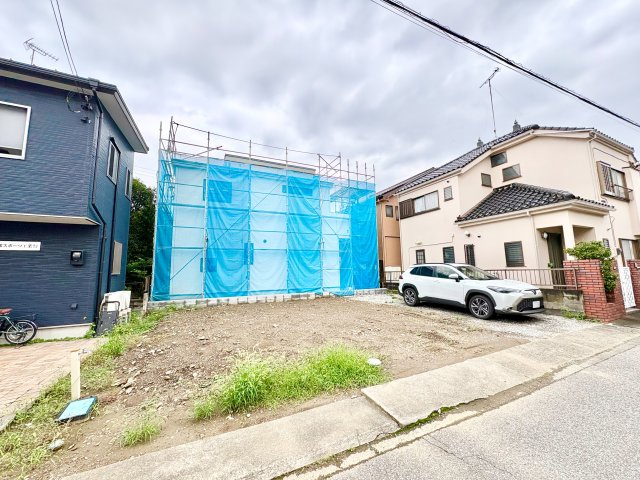 《仲介手数料半額》川越市今成15期の外観|今成小学校まで徒歩12分。17帖超のLDKに加え、ワイドなWICや納戸を備え、収納力も魅力です。長期優良住宅認定で、家族が快適に暮らせる住まいです。