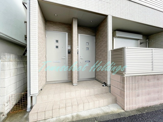 藤沢市辻堂新町１丁目のアパートのエントランス