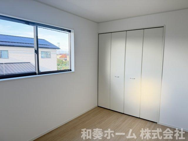 クレイドルガーデン徳島市国府町日開第2の洋室