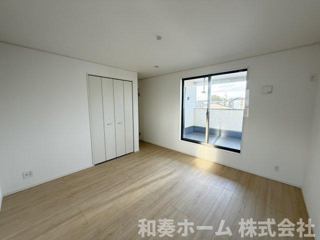 クレイドルガーデン徳島市国府町日開第2の洋室