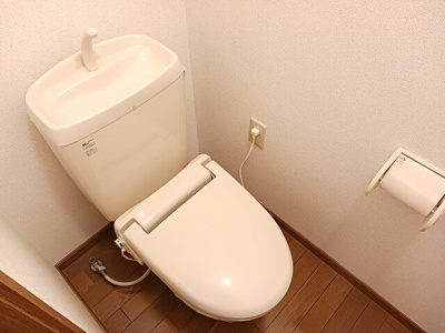 【トイレ】 | バーシアフリー　Ｂ | 落ち着いた色調のトイレです