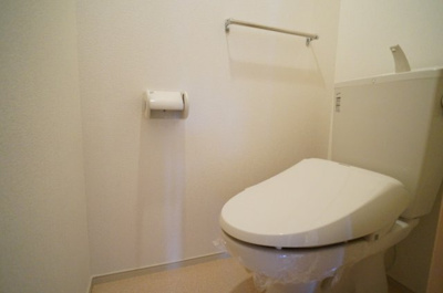 【トイレ】 | ネオ　エレガンスＢ | 落ち着いた色調のトイレです