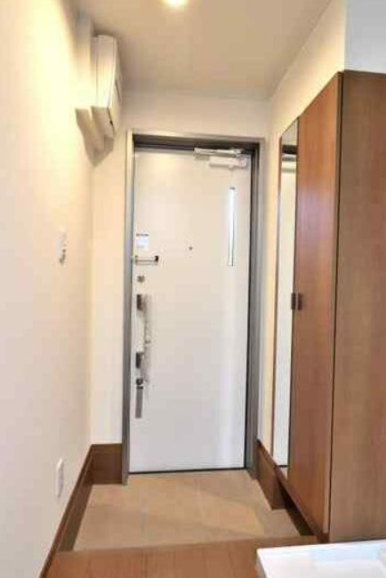 フォレストオルモの玄関