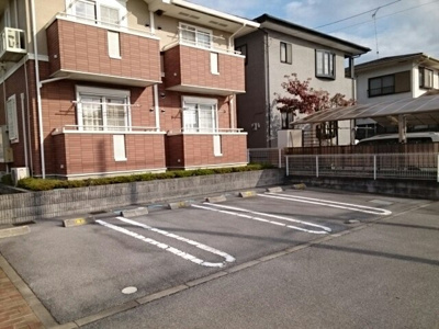 【駐車場】 | アーバン光ヒルズ | 車をお持ちの方に嬉しい駐車場付きの物件です