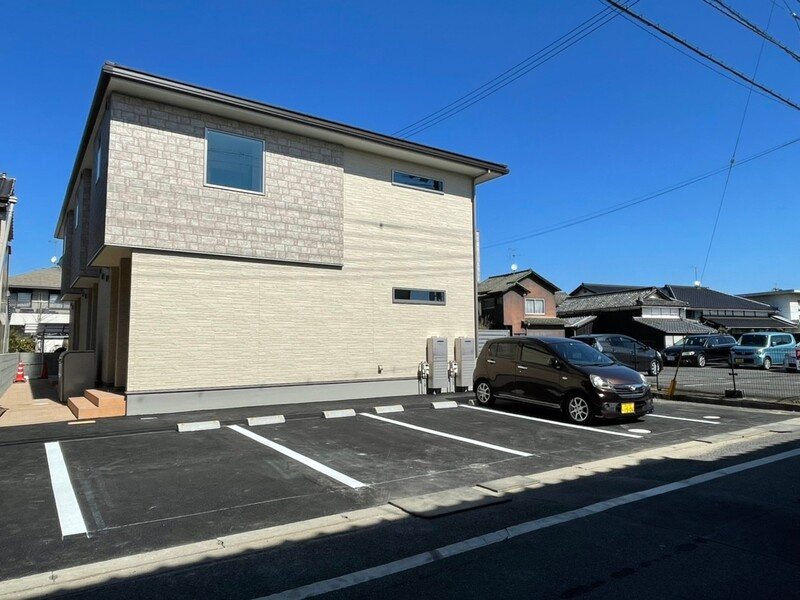 カバメゾン平野の駐車場