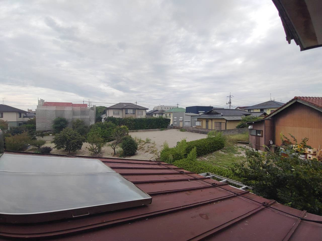上後藤4丁目古家付土地の周辺|裏側（北東）側隣地は畑になり開けた環境になります。