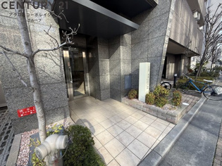 エレナ西宮北口のエントランス