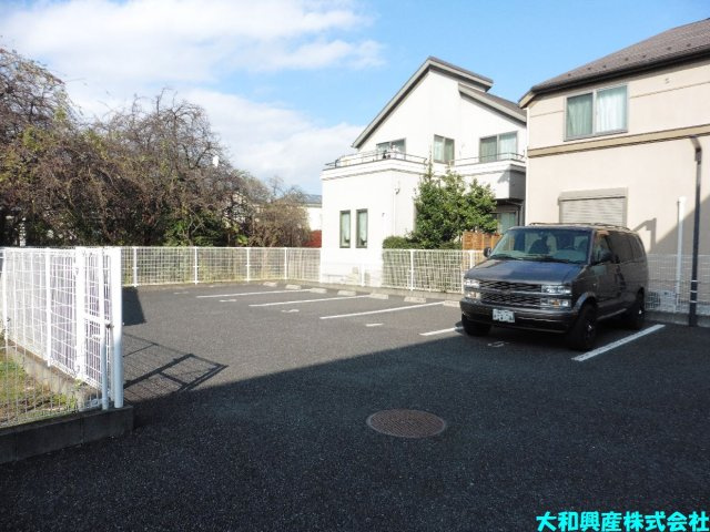 ピュアネクストの駐車場
