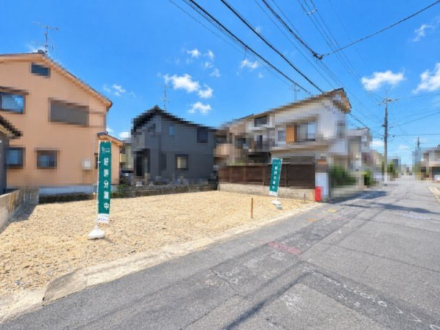 城陽市寺田今堀の前面道路含む現地写真|約32坪のゆとりある敷地に理想の住まいを。