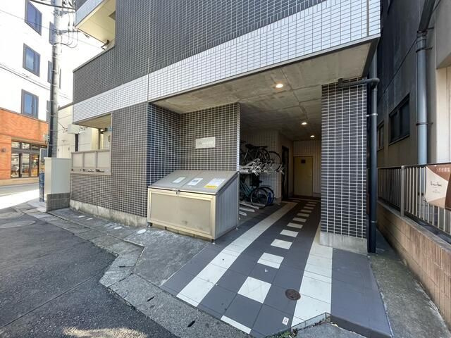 シンシア壱番館のエントランス