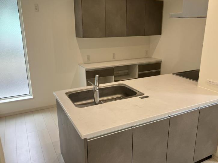 弥生町戸建のキッチン|きれいなキッチンです