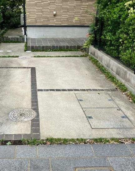 北烏山戸建の駐車場|駐車場完備です