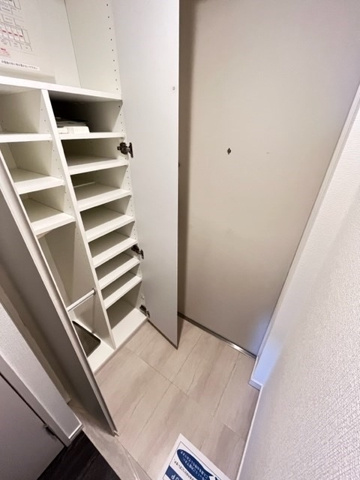 ジニア深川住吉の玄関
