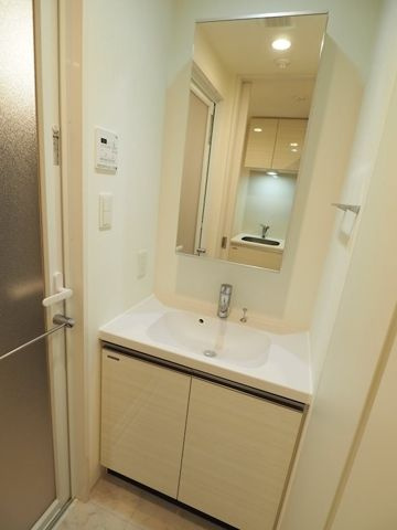 ジニア深川住吉の独立洗面台