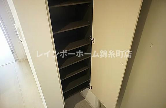Rising Place Kameidoの玄関|※同間取り別号室参考写真