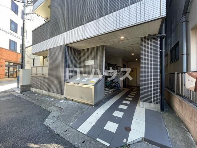 シンシア壱番館のエントランス