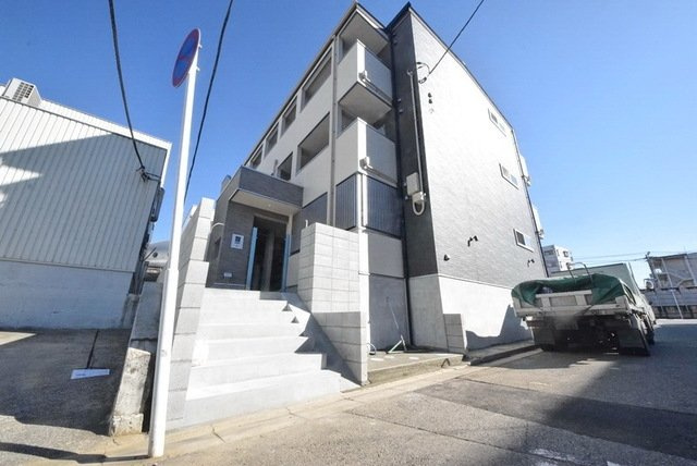 千葉市花見川区幕張本郷１丁目のアパートの外観