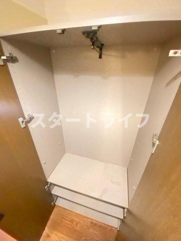 大阪市東淀川区下新庄６丁目の賃貸マンションの収納